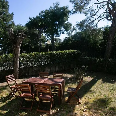 M081 - Marcelli, Trilocale Con Giardino Al Mareverde Marcelli
